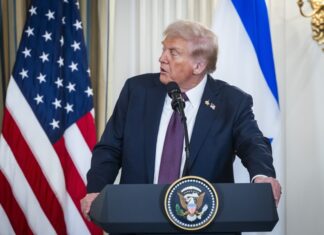 Reunión entre Trump y líderes demócratas finaliza sin acuerdo sobre cierre de Gobierno