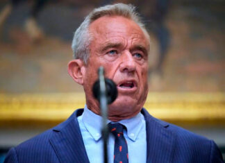 Trump promociona vínculos no probados entre Tylenol, vacunas y autismo sin presentar nueva evidencia