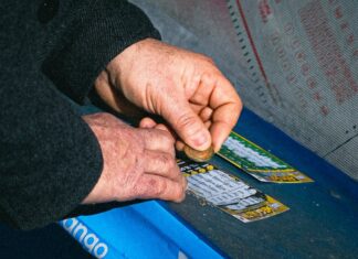 Lotería de Pensilvania genera más de $1,000 millones para programas de apoyo a adultos mayores Lotería