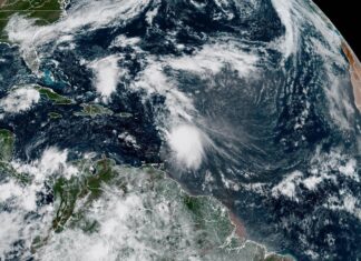 El oleaje de la tormenta Jerry afecta Puerto Rico mientras se aleja de las Islas Sotavento tormenta