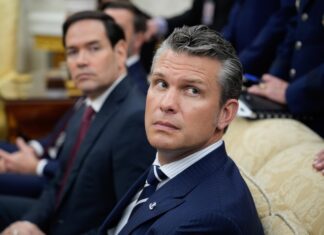 Funcionarios cercanos a Trump animan a oficiales federales desplegados en Memphis Funcionarios