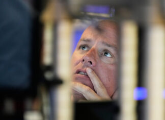 Wall Street sufre su peor día desde abril tras amenaza de Trump de más aranceles a China