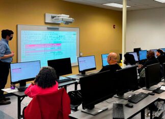 Acceso digital como herramienta de conexión comunitaria, reduciendo la brecha digital en Filadelfia