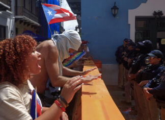 Detienen a activista y surgen incidentes en protesta contra el Gobierno en Puerto Rico