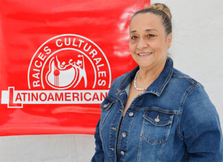 “¡Quien lo vive es quien lo goza!”: Maribel Egea García muestra el arte de “cumbiar” sin fronteras en Filadelfia