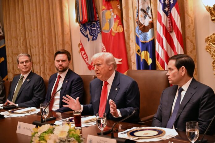 Trump reitera amenaza de retirar urbes demócratas como sedes del Mundial por inseguridad