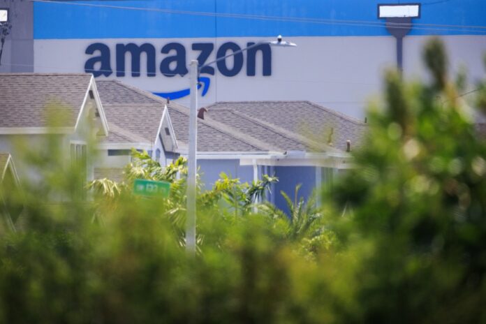 Amazon planea despedir hasta 30.000 empleados en EE.UU.