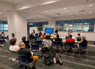 Servicios Legales Comunitarios informan a residentes de Hunting Park sobre nuevos cambios en SNAP