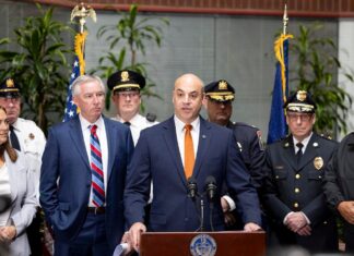 Autoridades de Pensilvania anuncian más de 100 arrestos en una operación contra el narcotráfico vinculado a Kensington