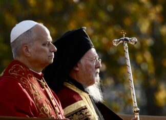 El papa pide desde Nicea la reconciliación de los cristianos en un época dramática papa