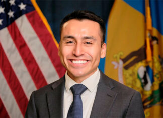 El Primer Estado reafirma su compromiso y abre las puertas de la oficina para nuevos estadounidenses en Delaware