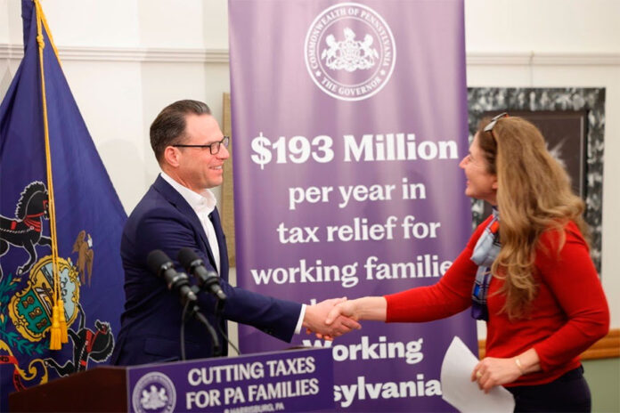 Governor-Shapiro,-Lt.-Gov.-Davis,-Secretary-Browne,-&-legislative-leaders-highlight-new-working-Pennsylvanians