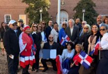 Izan la bandera dominicana por primera vez en York, Pensilvania dominicana