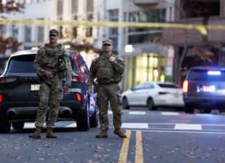 Los agentes heridos en el tiroteo en Washington D.C. son dos jóvenes de 20 y 24 años