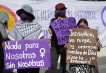 Mujeres alzan la voz por falta de protección en El Salvador y contra régimen de excepción
