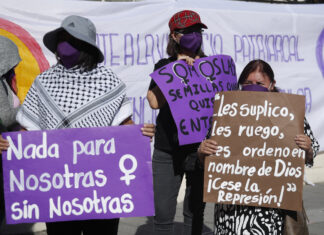 Mujeres alzan la voz por falta de protección en El Salvador y contra régimen de excepción