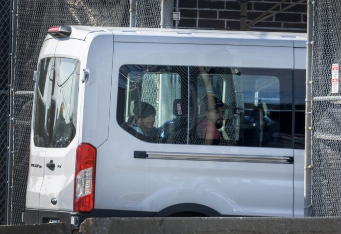 Suben a 130 los detenidos en operativo migratorio de Gobierno Trump en Charlotte