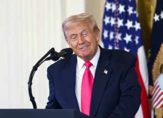 Trump demanda a California por nuevos mapas electorales alegando sesgo a favor de latinos