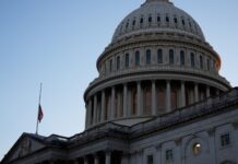 Sin aparente salida el Senado consigue la mayoría de votos necesarios para proceder a reabrir el Gobierno de EE. UU.