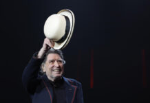 Sabina da un emocionado adiós en el «último concierto y el más importante» de su vida