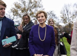 EE. UU. embargará en 2026 el salario de los deudores de préstamos estudiantiles en mora salario