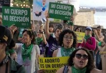 Puertorriqueños protestan por la ley que reconoce al no nacido como persona natural ley