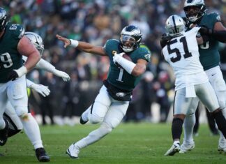 Jalen Hurts se recupera de su peor partido con 3 en triunfo de Eagles 31-0 ante Raiders Eagles