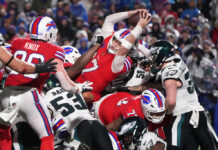 Eagles vencen 13-12 a Bills tras falla de Josh Allen al buscar a Shakir en intento de conversión