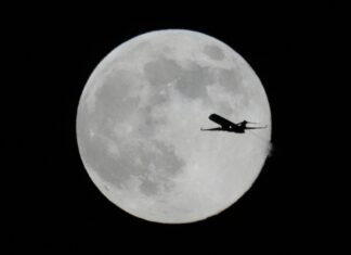 La primera lluvia de meteoros y Superluna del año coincidirán en enero Superluna
