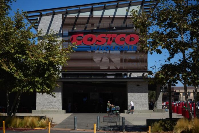 Costco demanda a Trump para recuperar sus reembolsos arancelarios