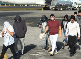 Deportación de guatemaltecos desde EE. UU. cae un 22 % en 2025, a pesar de medidas de Trump