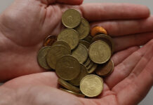 El euro termina 2025 revalorizado frente al dólar por las debilidades estadounidenses