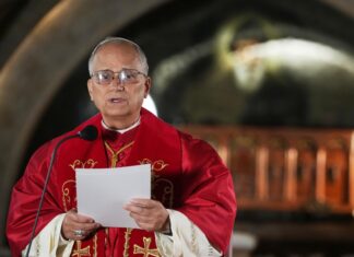 El papa pide en Líbano que los migrantes que huyen de las guerras nunca sean rechazados