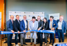 Emotiva presentación de Orlando Quevedo en Galería Esperanza