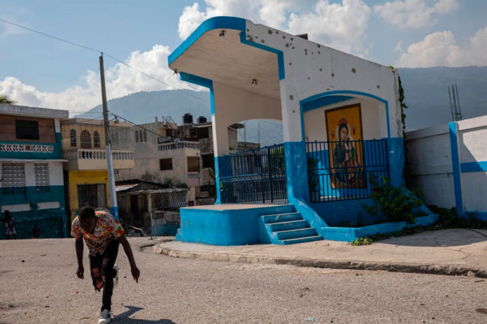 Enfrentamientos-entre-una-coalición-de-pandillas-dejan-decenas-de-muertos-en-la-capital-de-Haití