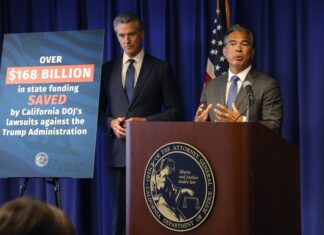 Fiscales rechazan plan de Trump para reducir el salario de los campesinos con visa H-2A