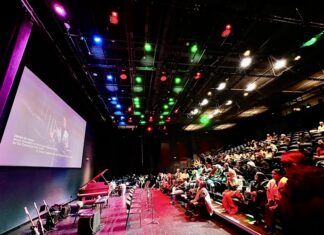 Christmas in the Barrio – AMLA musicians bring Joy at Esperanza Theatre AMLA