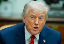 La aprobación a la gestión económica de Trump alcanza su punto más bajo, según encuesta AP-NORC