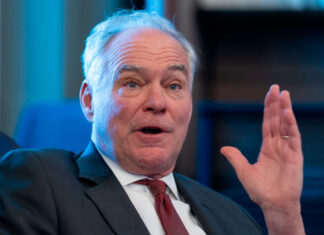 Legisladores apoyan revisiones del Congreso sobre ataques de EE. UU. a barcos en el Caribe