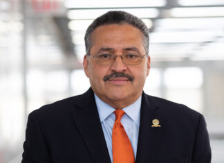 Mike Nieves: liderazgo visionario en medios y comprometido con la comunidad latina