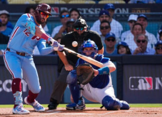 Schwarber regresa a Filadelfia con contrato de 150 millones de dólares por 5 años, según fuente AP