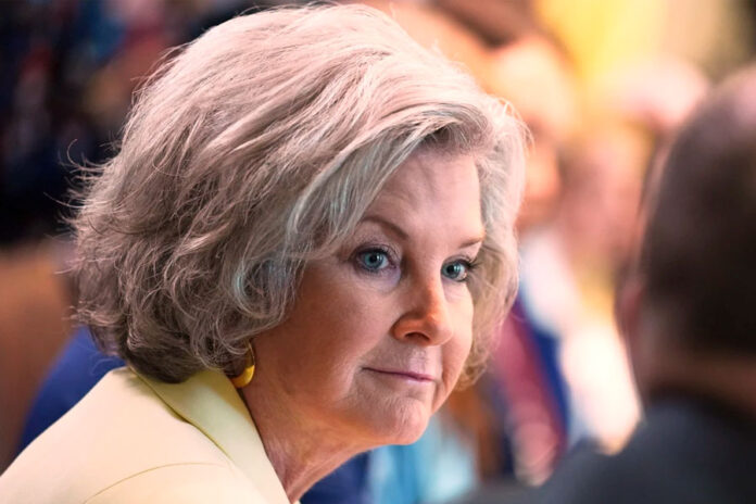 Susie-Wiles,-jefa-de-despacho-de-la-Casa-Blanca,-critica-a-Bondi-y-opina-sobre-Trump-en-Vanity-Fair