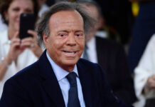 Julio Iglesias niega acusaciones de abuso sexual y dice que son «absolutamente falsas»
