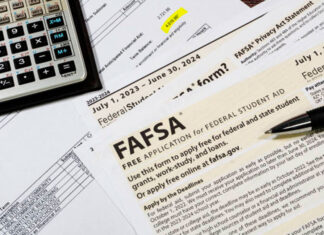 Ayudas al estudio FAFSA: Treinta minutos pueden cambiar tu vida