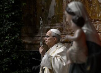 El papa avisa de que el principio que prohibía el uso de la fuerza para violar las fronteras se ha roto