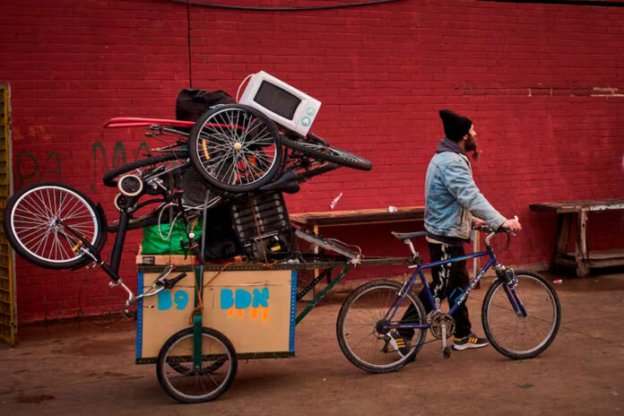 España-otorgará-estatus-legal-a-miles-de-inmigrantes-sin-permiso-de-residencia