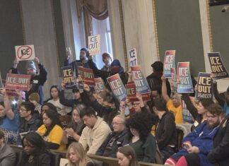 Concejalas presentan oficialmente paquete legislativo “ICE OUT” en Filadelfia ICE OUT