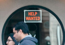 Ofertas de empleo en EE. UU. caen al segundo nivel más bajo en cinco años