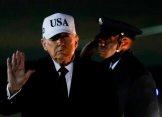 Sondeo: 4 de cada 10 adultos en EE. UU. aprueban el desempeño de Trump como presidente