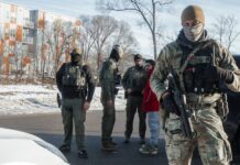 Una jueza federal rechaza restringir por ahora las operaciones de ICE en Minnesota